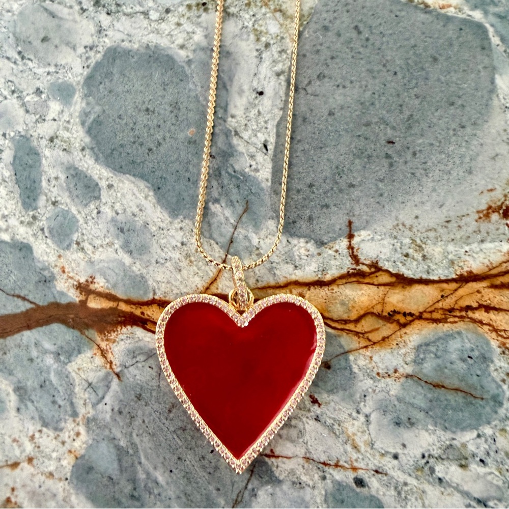 Red enamel heart necklace - Picture 5 of 9